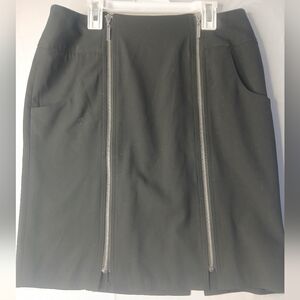 Adrienne Vittadini Studio Skirt Size 4 Black Solid Straight Knee Length